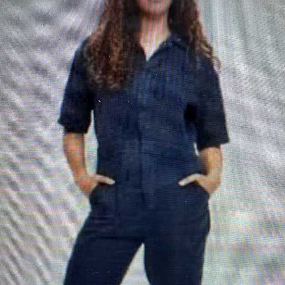 MATE the Label linen short sleeve jumpsuit SMALL Classic utility jumpsuit - Picture 3 of 3